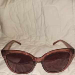 Stylish Women's Sunglasses in Brown